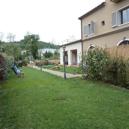 Sogno D'Oro B&B ปอจจิบองซี ภายนอก รูปภาพ
