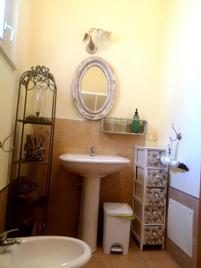Sogno D'Oro B&B ปอจจิบองซี ภายนอก รูปภาพ