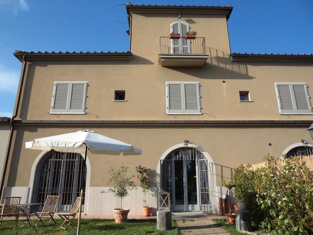 Sogno D'Oro B&B ปอจจิบองซี ภายนอก รูปภาพ