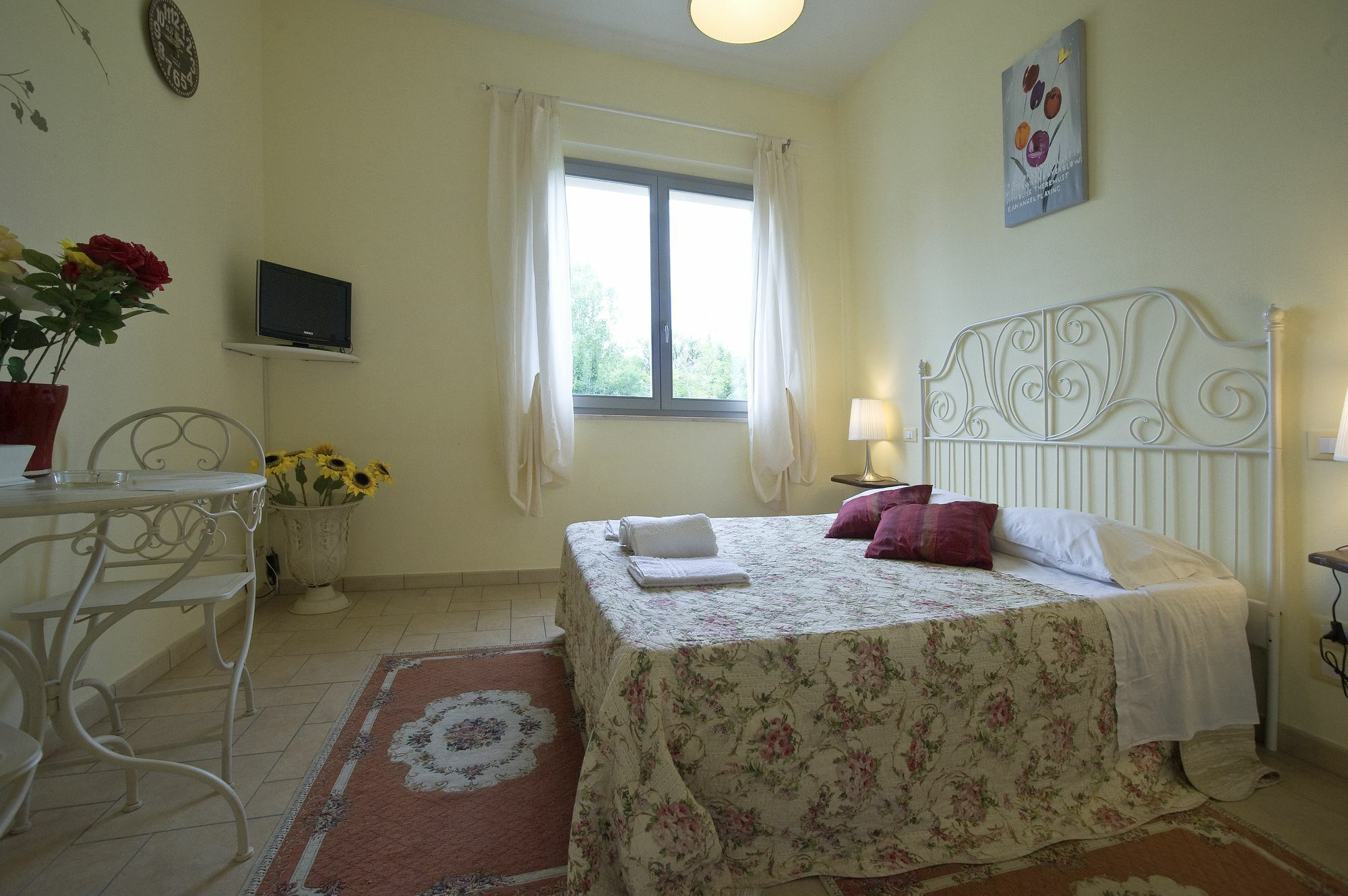 Sogno D'Oro B&B ปอจจิบองซี ภายนอก รูปภาพ